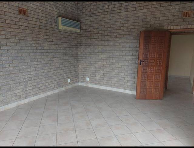 4 BEDROOM HOUSE FOR SALE IN PANORAMA